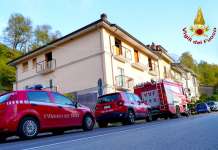 Scoppia un incendio in casa: anziano perde la vita