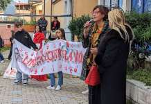 VIDEO/La ‘Passeggiata per Desdemona’ degli alunni del Lombardi: il valore del rispetto