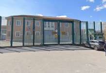 Tentano di introdurre droga in carcere: sequestrati hashish e cocaina