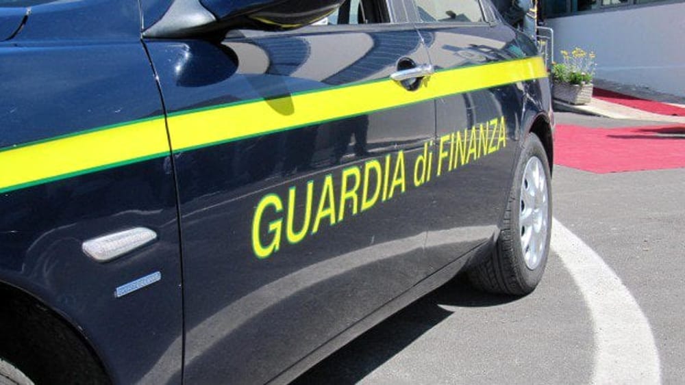 Bancarotta fraudolenta e riciclaggio: due arresti e sequestro per oltre 1,5 milioni di euro