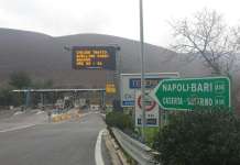 Incidente simulato sull’A16: tratti di strada chiusi al traffico