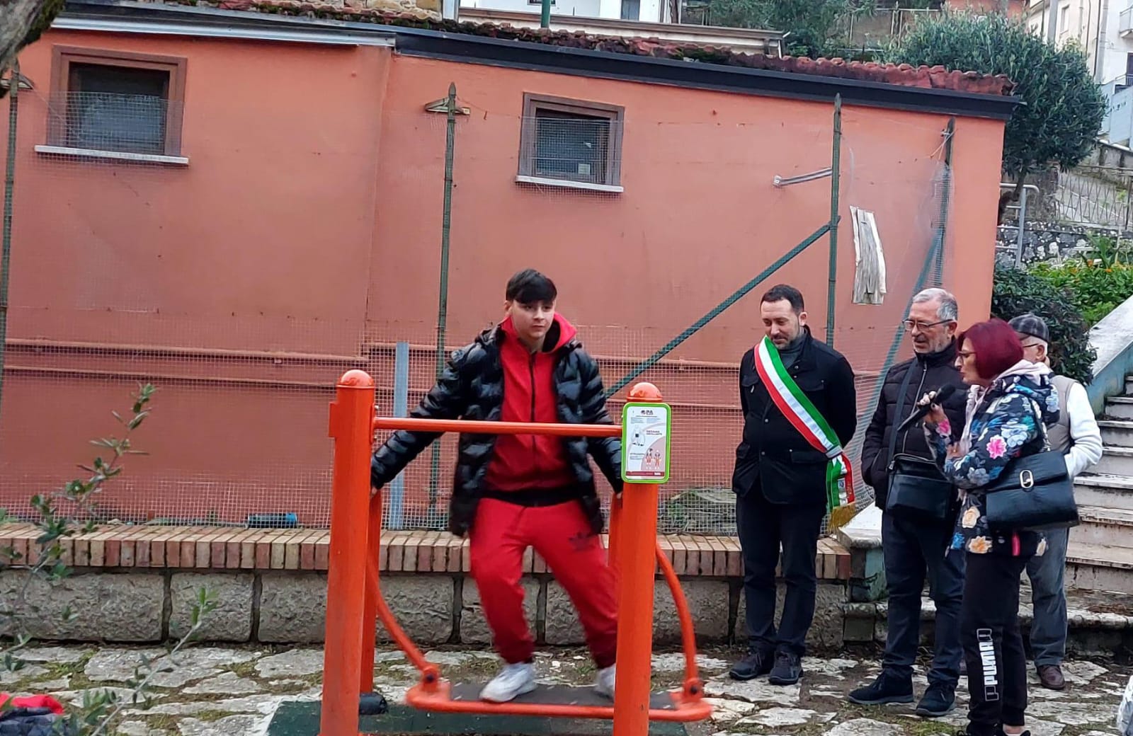 Apollosa, inaugurata area attrezzata per la pratica sportiva all’aperto Apollosa, inaugurata area attrezzata per la pratica sportiva all’aperto