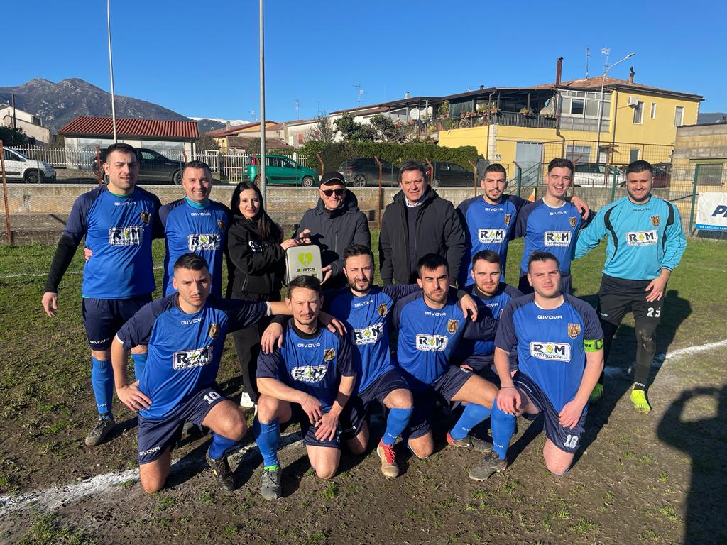 Castelvenere, il Comune dona defibrillatore alla squadra di calcio locale
