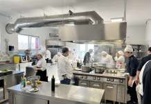 FOTO/ La grinta dei futuri chef: studenti del Rossi Doria alla ribalta
