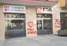 Sede patronato Cgil Salerno: scritte ‘No Vax’