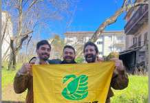Antenna vicino alle abitazioni: monta la protesta