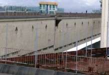 Giovane donna tenta di introdurre droga in carcere: arrestata