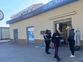 Furto nella notte alla farmacia Mercaldo, ladri rubano dal registratore di cassa