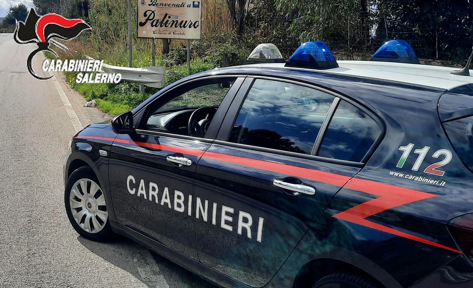 Tenta il furto di un’auto e poi fugge attraverso un condominio: arrestato