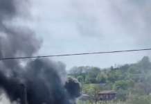 Autobus Air distrutto dalle fiamme: autista salvo per miracolo