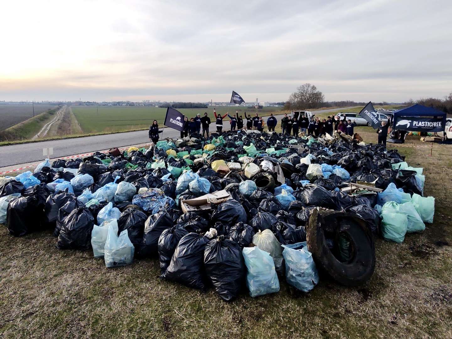 Volontari ‘Plastic free’ in azione in 24 località della Campania