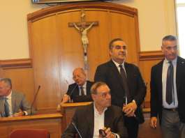 Benevento, l’opposizione incalza: “Fallimento su trasparenza e prevenzione della corruzione, De Pierro si dimetta”