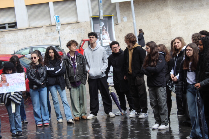Studenti in piazza contro il Ministro Valditara: “Primo passo verso lo sfruttamento”