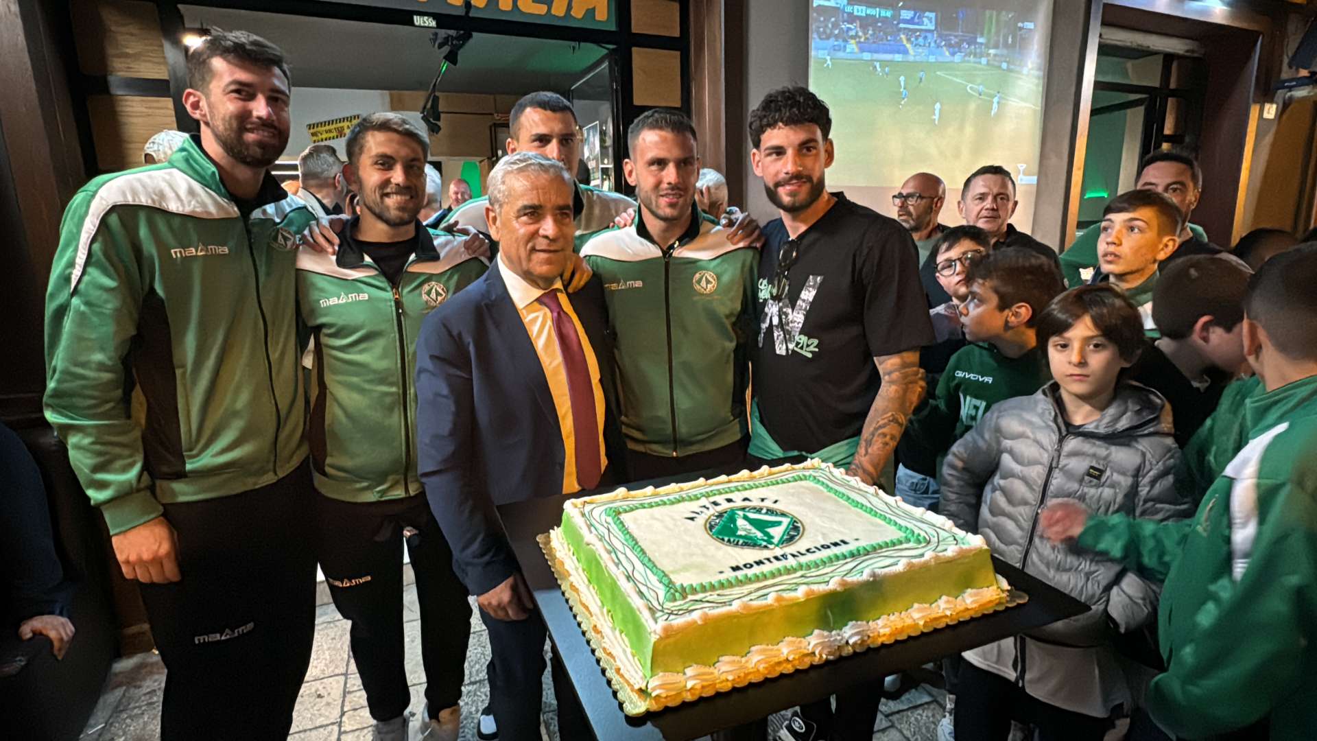 FOTO/ L’entusiasmo di Montefalcione travolge l’Avellino