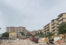 Dalle ceneri dell’ex Dante Alighieri spunta una bomba: area isolata