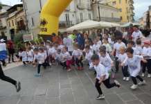 FOTO/ Festa alla Strabenevento con bambini e famiglie, accompagnati da Titti e Gatto Silvestro