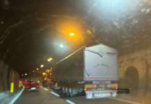 Mezzi in avaria in galleria, traffico in tilt sul raccordo Salerno-Napoli