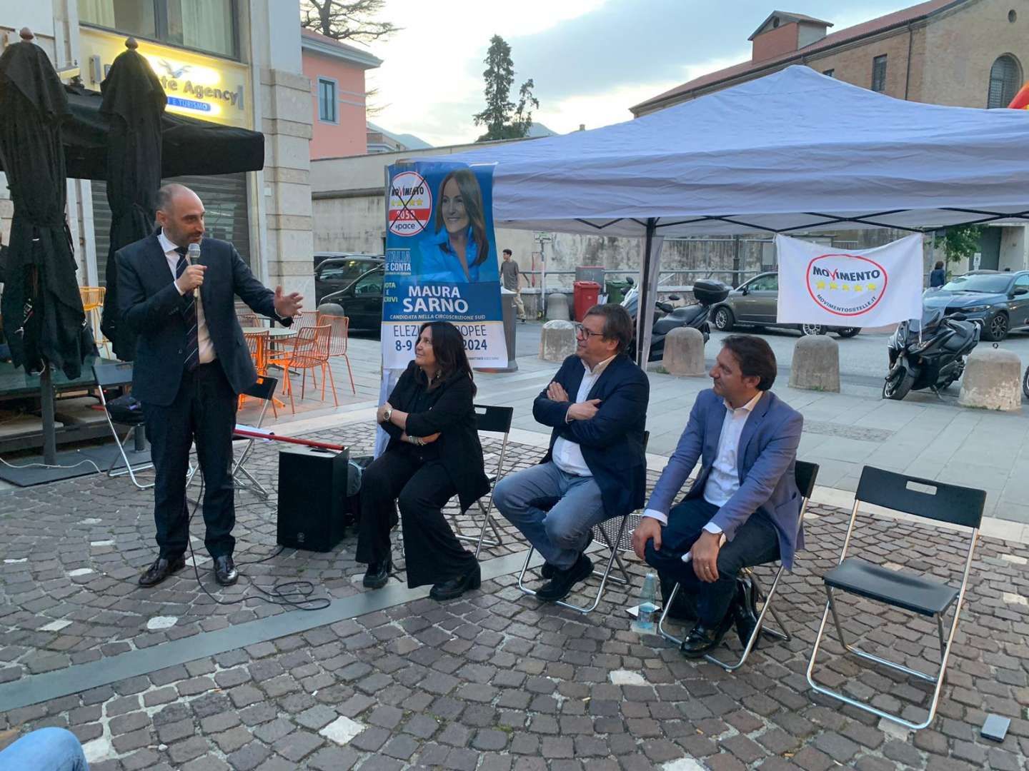 Il M5S fa flop: piazza semivuota, ma Gubitosa attacca