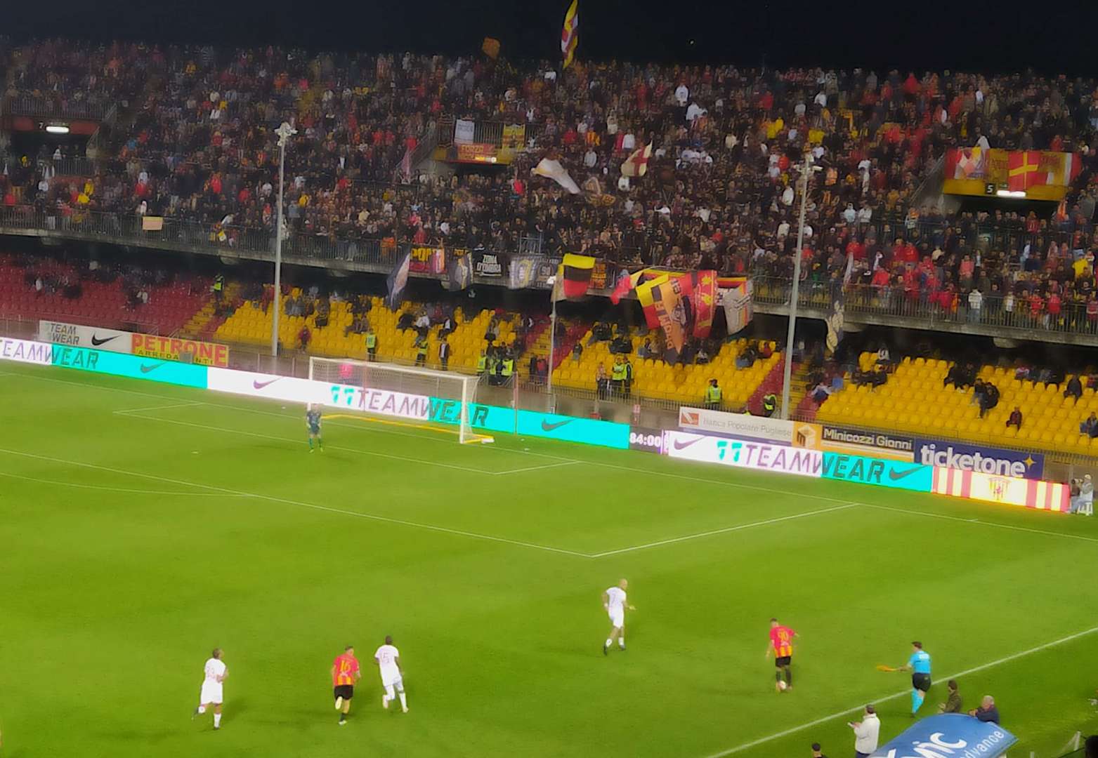 Se non sono belli non li vogliamo: la Triestina ispira al Benevento solo gol da applausi