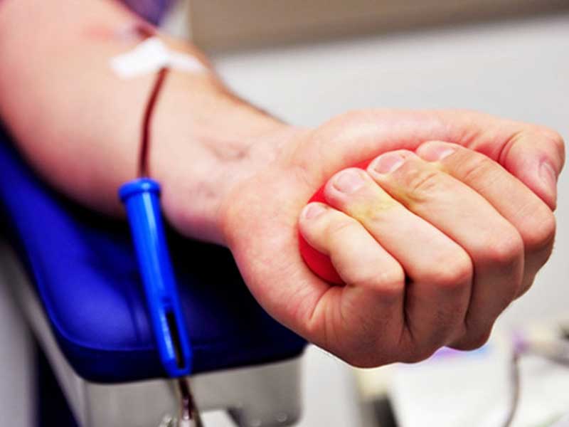 Serve sangue per un bimbo beneventano, l’appello: “Venite in tanti, donate”
