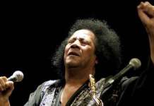 Ultimo saluto a Senese sulle note di Chi tene ‘o mare