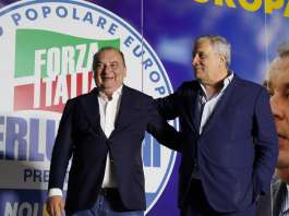 Forza Italia, la fronda finisce senza candidato: Martusciello verso il congresso-plebiscito