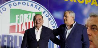 Forza Italia, la fronda finisce senza candidato: Martusciello verso il congresso-plebiscito
