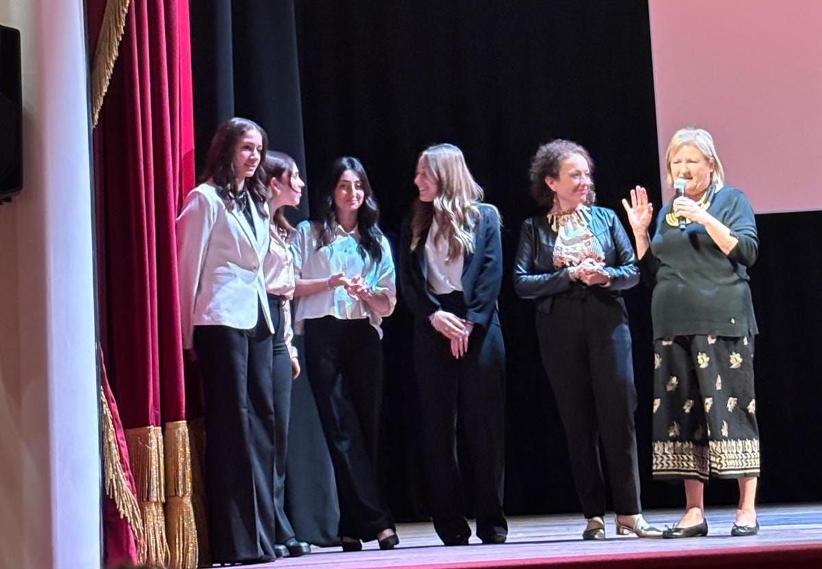 FOTO/ Benevento, premiate a Sorrento quattro studentesse del ‘Rummo’