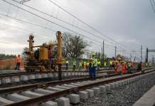 Benevento, treno altà velocità urta un mezzo da cantiere