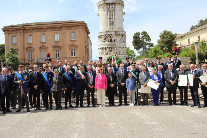 FOTO/ Festa della Repubblica, celebrazioni e battaglia contro l’autonomia differenziata