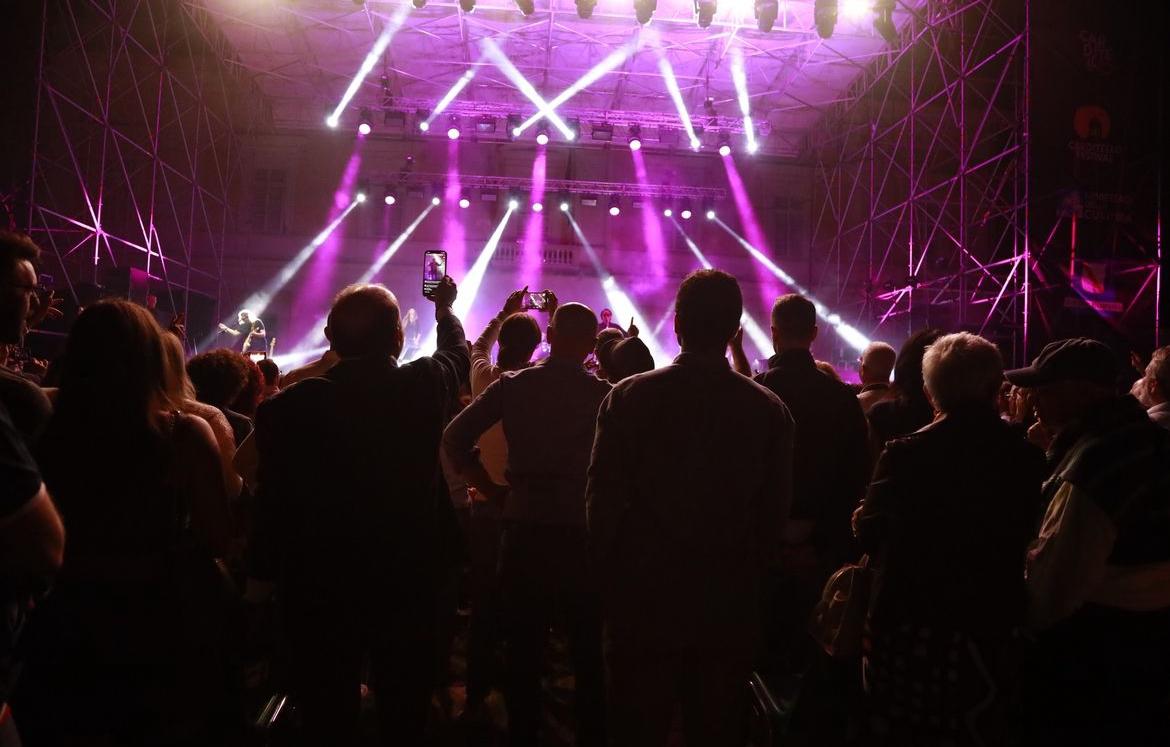 Siae, tra 10 live più seguiti 2024 il concerto di Max Pezzali all’Olimpico: dominano gli artisti stranieri Siae, tra 10 live più seguiti 2024 il concerto di Max Pezzali all’Olimpico: dominano gli artisti stranieri