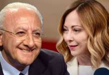 De Luca alla Meloni: “No alla pace con le bandiere ma neanche girando la faccia”