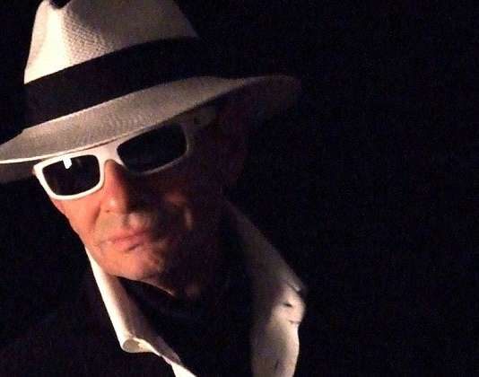 Addio Pino D’Angiò: il cantautore napoletano morto a 71 anni
