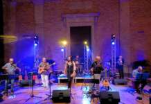 Il concerto del “Nuovo Canzoniere della Ritta e della Manca” chiude la Festa del Vino di Castelvenere