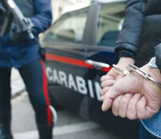 Denuncia marito violento e fa scoprire giro d’usura, un arresto