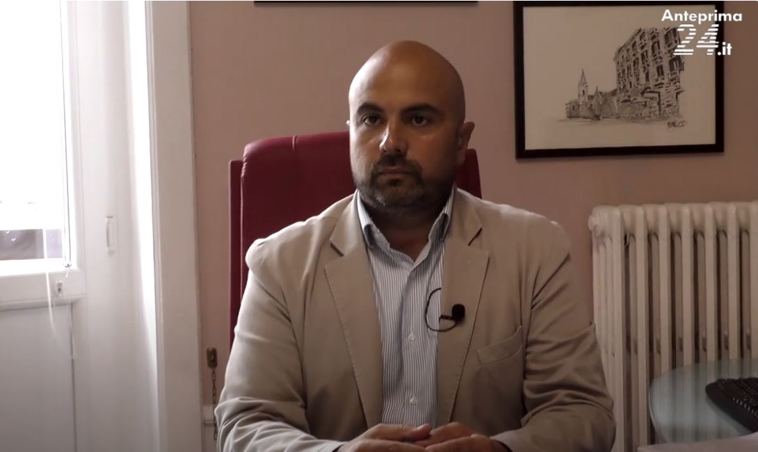VIDEO Acqua A Singhiozzo Il Presidente Di Gesesa Problema 