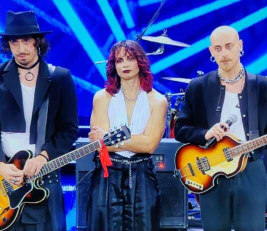 X Factor, quattro ‘sì’ per la band sannita ‘Aura e Marilyn’: “Avete spaccato” Aura e Marilyn
