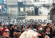 FOTO/ I funerali di Emanuele, folla e commozione alla Sanità