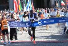 Maratona di Napoli, festa keniana e record di partecipanti