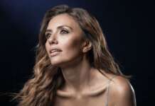 Serena Rossi chiude il MediTa, standing ovation per SereNata