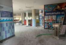 VIDEO/FOTO Piscina comunale, benvenuti nel degrado
