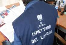 Parete, controlli dei Carabinieri ad esibizione di cantanti neomelodici: sanzioni e denunce