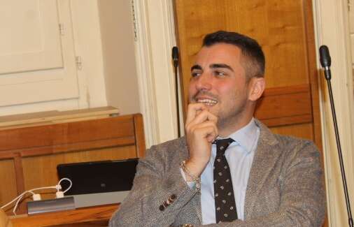 traffico e disagi presso le scuole de lorenzo e farese chiedono correttivi