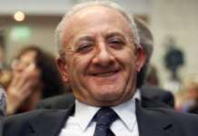Papa, De Luca: “Speriamo non venga qualche amico di Trump”
