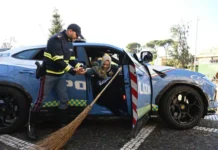 La Befana della Polizia di Stato arriva in Lamborghini