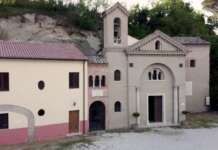 Basilica chiusa, interrogazione parlamentatre di Bicchielli