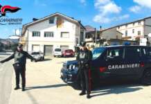 Si finge maresciallo dei Carabinieri per riavere la sua auto sequestrata
