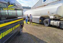 Guardia di Finanza, sequestrata autocisterna con circa 30mila litri di gasolio