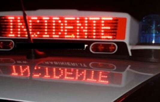 Si schianta con l’auto contro un muretto: muore 74enne Incidente, auto Carabinieri