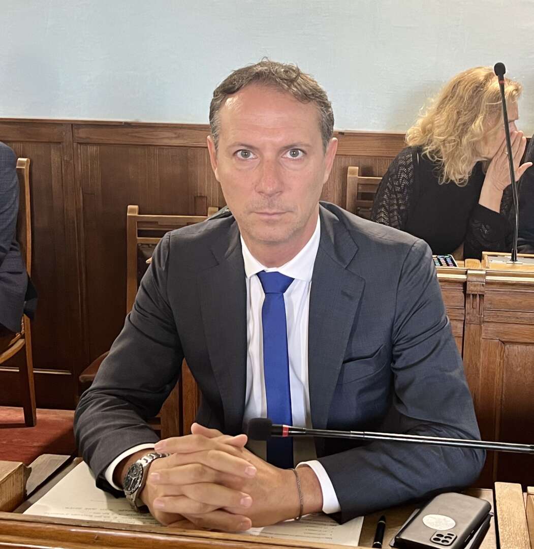 Provincia Fuschini da Anteprima24.it Provincia Fuschini FI Tagliare spese legali Basta con la politica politicante
